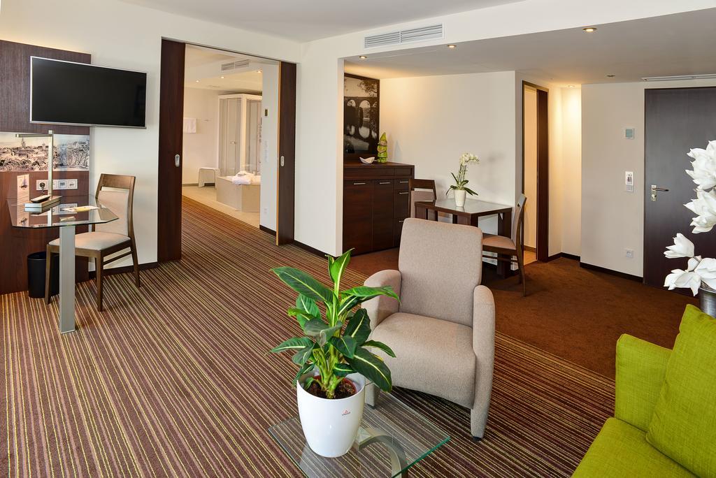 Ringhotel Zweibruecker Hof Хердеке Екстериор снимка